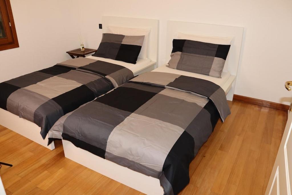 Appartement Dans Un Terrain De Golf, 5 Min De La Mer En Voiture, Parking Gratuit Cogoleto Extérieur photo