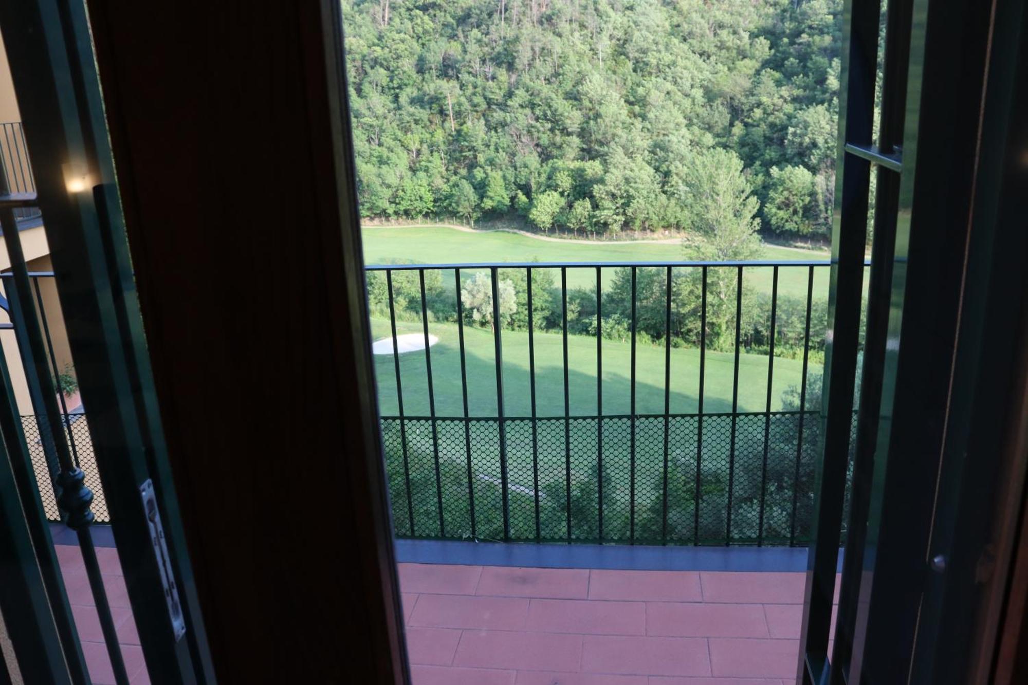 Appartement Dans Un Terrain De Golf, 5 Min De La Mer En Voiture, Parking Gratuit Cogoleto Extérieur photo